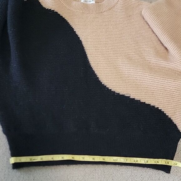 Vestique Dichotomy Black and Camel Brown Wave Design Fuzzy Sweater - Size Large - Picture 8 of 14